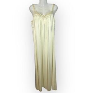 Vintage JC Penney Nylon Tricot Nightgown Slip Dress Cream M slinky‎